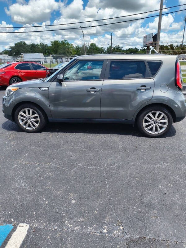 2017 Kia Soul +