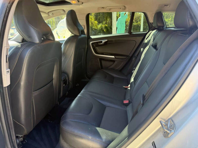 2018 Volvo V60 Cross Country T5 Platinum