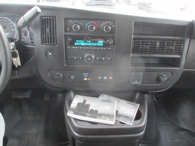 2022 GMC Savana 2500