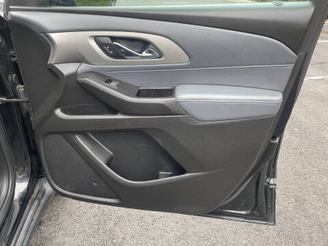 2020 Chevrolet Traverse LT Cloth