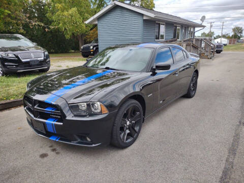 2011 Dodge Charger for sale at Dave's Car Corner in Hartford City IN