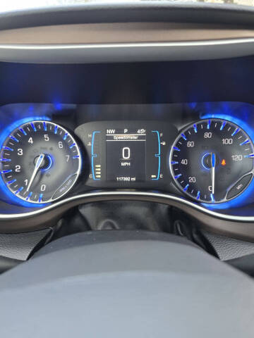 2017 Chrysler Pacifica Touring-L