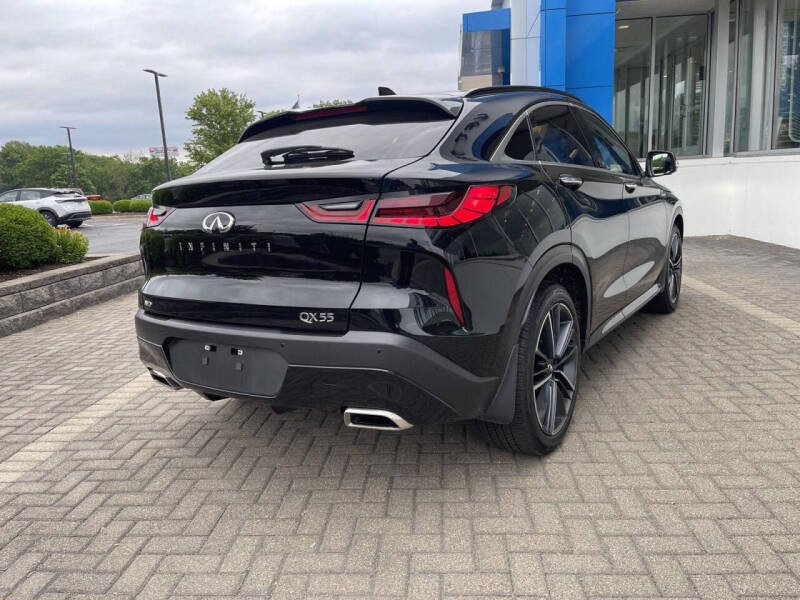 2025 Infiniti QX55 Essential
