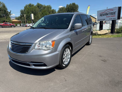 2016 Chrysler Town and Country LX