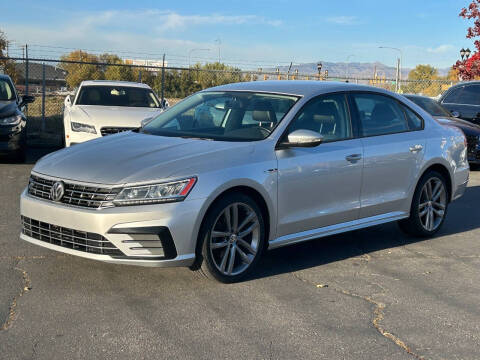 2018 Volkswagen Passat 2.0T R-Line