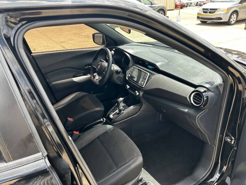 2020 Nissan Kicks SV