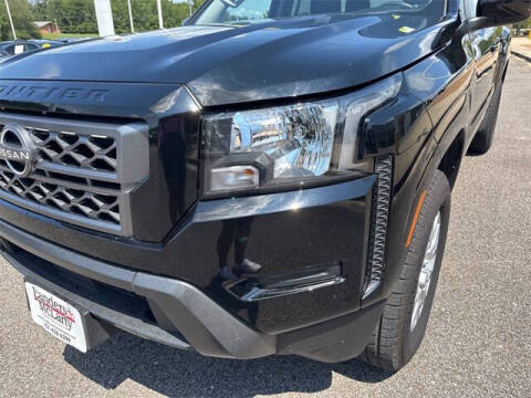 2023 Nissan Frontier SV