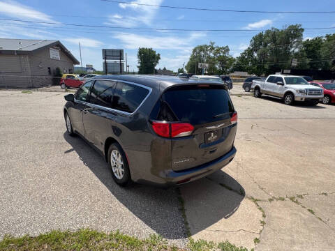 2017 Chrysler Pacifica Touring