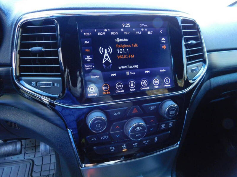 2019 Jeep Grand Cherokee Laredo