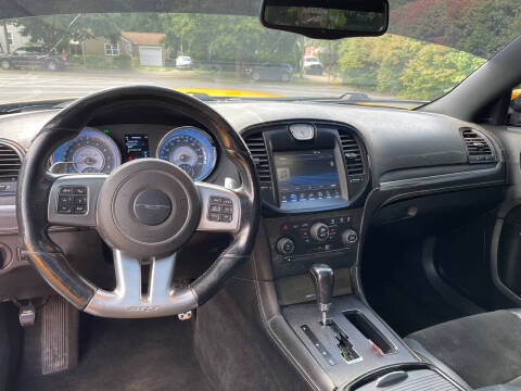 2012 Chrysler 300 SRT8