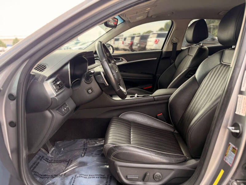2022 Genesis G70