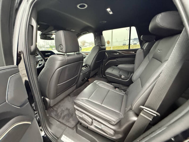 2022 Cadillac Escalade Luxury