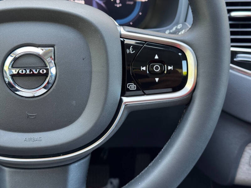 2023 Volvo XC90 Recharge T8 Ultimate Bright Theme 6P
