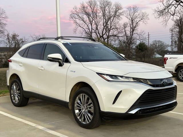 2021 Toyota Venza XLE's photo