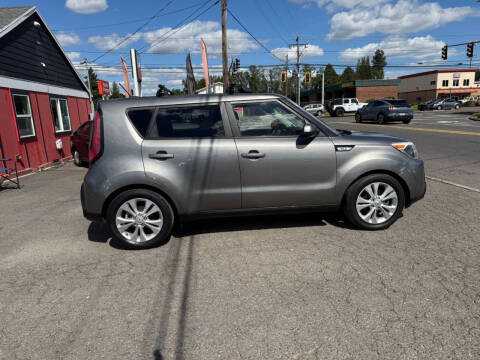 2015 Kia Soul +