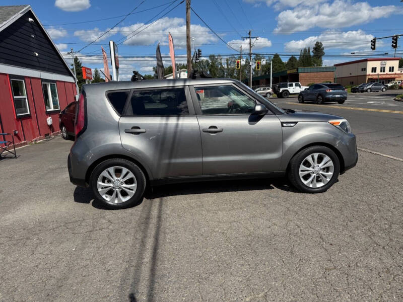 2015 Kia Soul +
