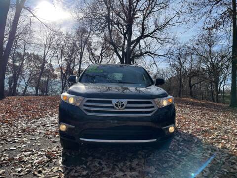 2013 Toyota Highlander for sale at Knights Auto Sale in Newark OH
