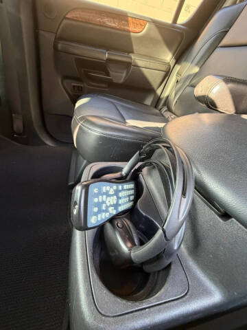 2013 Nissan Armada Platinum