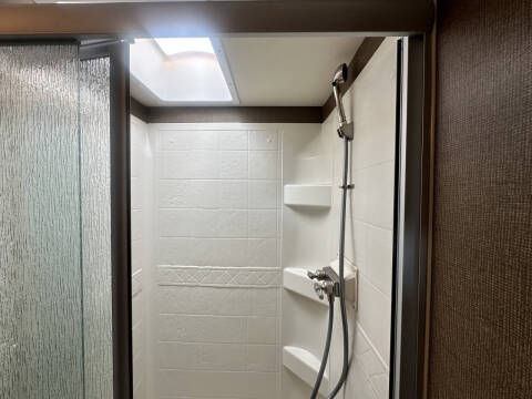 2015 Thor Motor Coach Hurricane