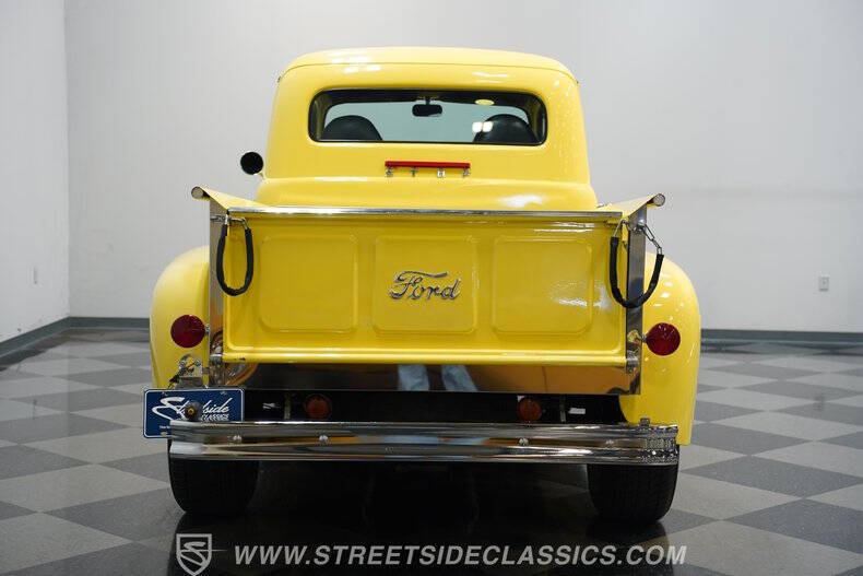 1952 Ford F-100