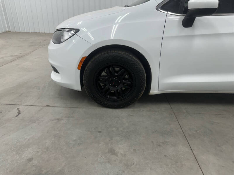 2020 Chrysler Voyager LXi