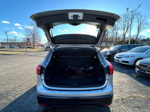 2017 Nissan Rogue Sport SV