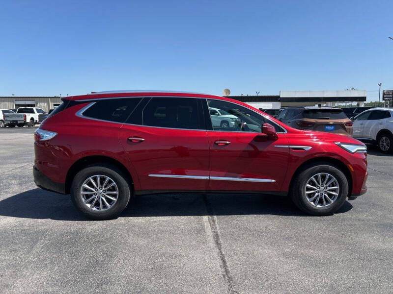 2023 Buick Enclave Essence