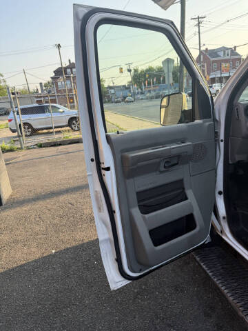 2013 Ford E-Series