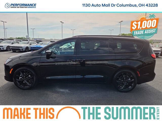 2027 Chrysler Pacifica Limited