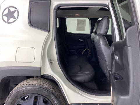 2017 Jeep Renegade Deserthawk