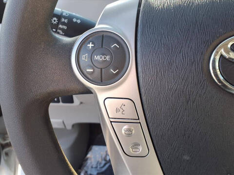 2017 Toyota Prius v Three