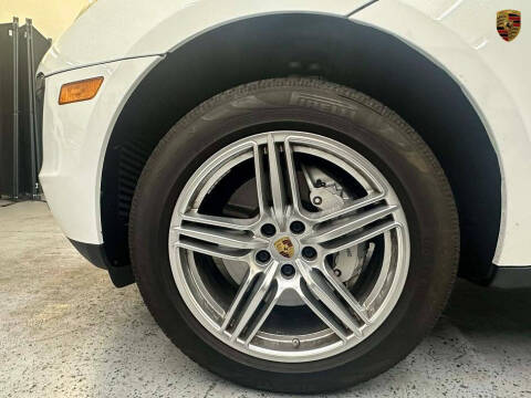 2015 Porsche Macan S