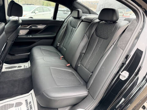 2017 BMW 7 Series 750i