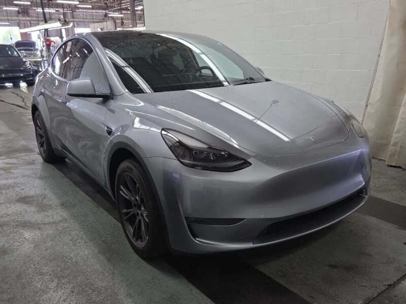 2024 Tesla Model Y Long Range