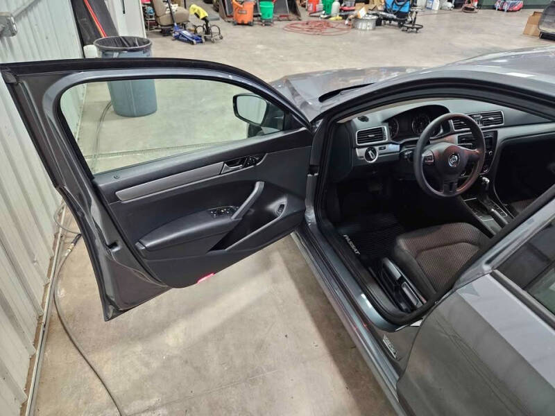 2014 Volkswagen Passat 1.8T S