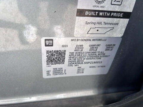 2023 GMC Acadia SLT