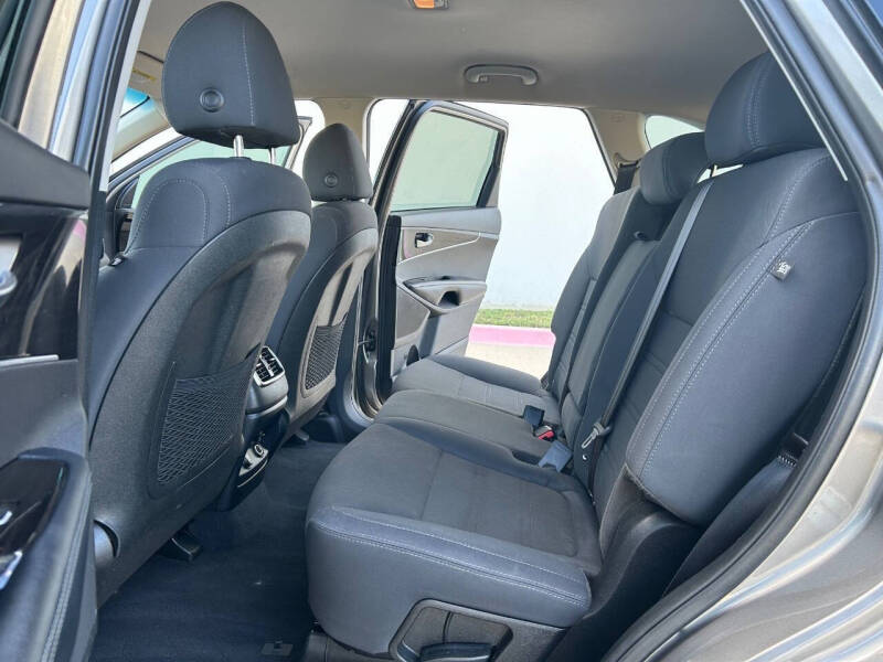 2019 Kia Sorento LX V6