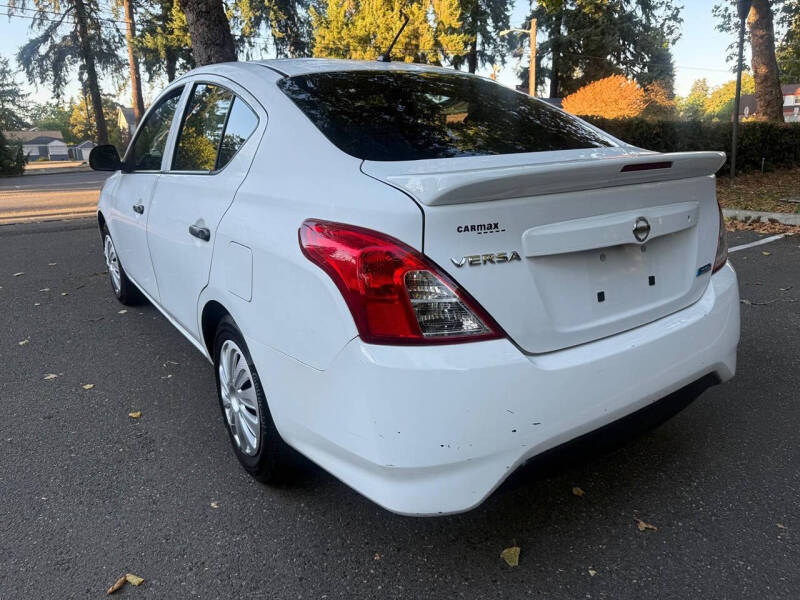 2015 Nissan Versa 1.6 S Plus