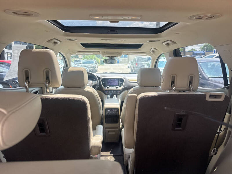 2017 GMC Acadia Denali