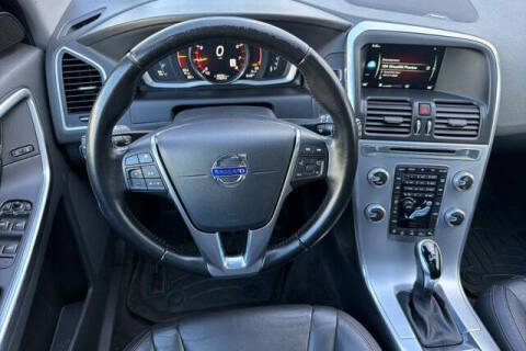 2017 Volvo XC60 T6 Dynamic