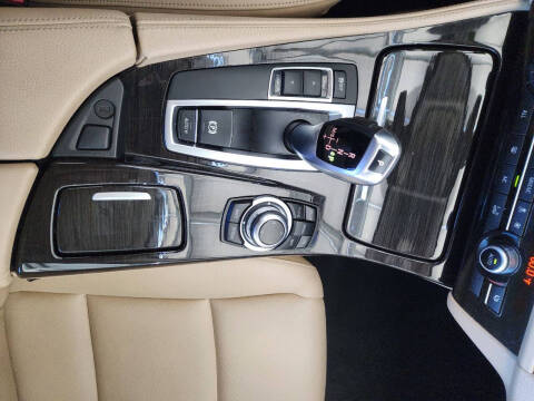 2013 BMW 5 Series 528i