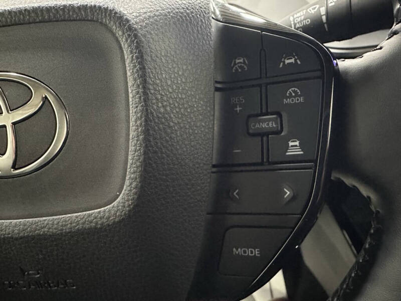 2025 Toyota Prius XLE