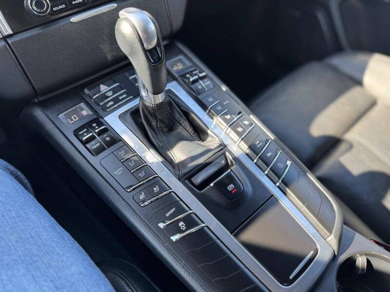 2018 Porsche Macan S