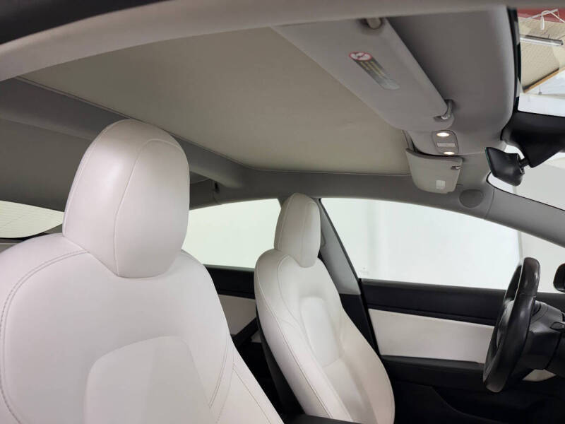 2019 Tesla Model 3 Base photo 31