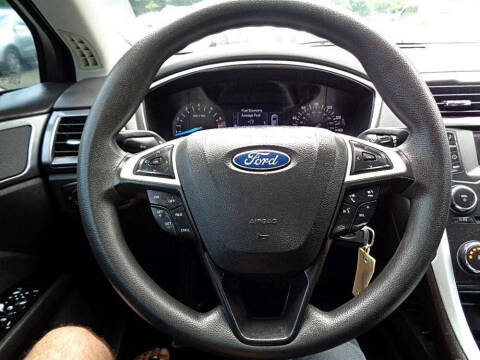 2015 Ford Fusion SE