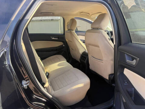 2020 Ford Edge SE