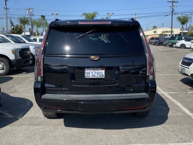 2018 Cadillac Escalade Luxury