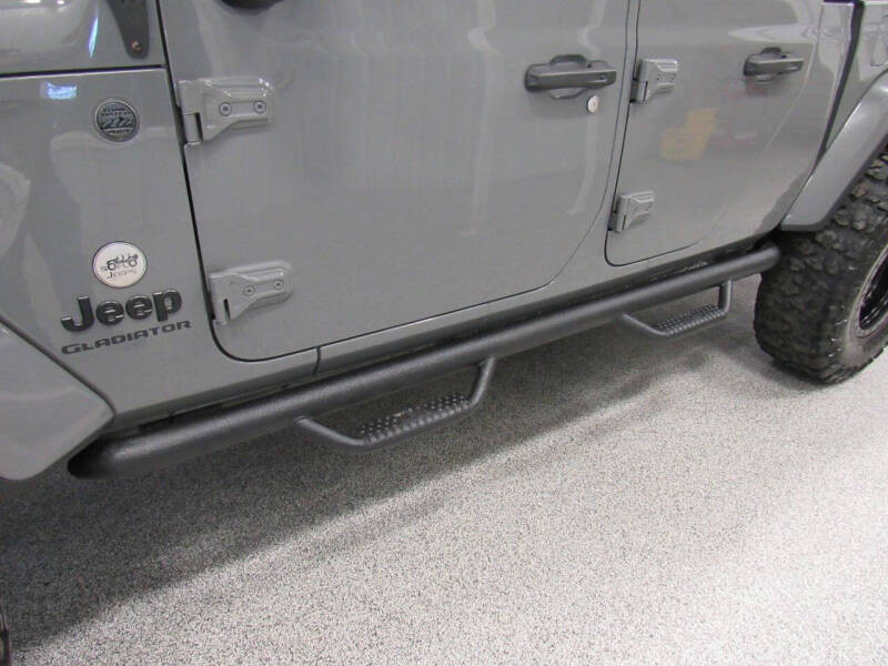 2022 Jeep Gladiator Sport S