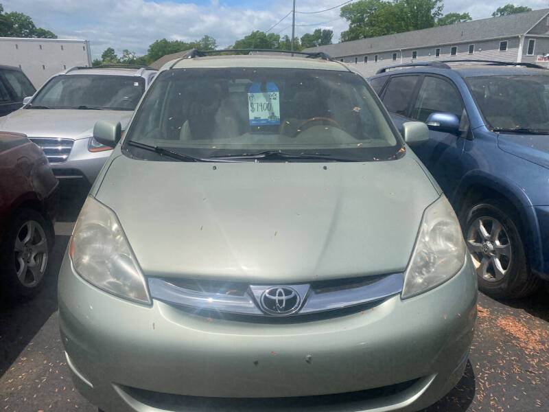 2009 Toyota Sienna for sale at Route 10 Motors LLC in Plainville CT