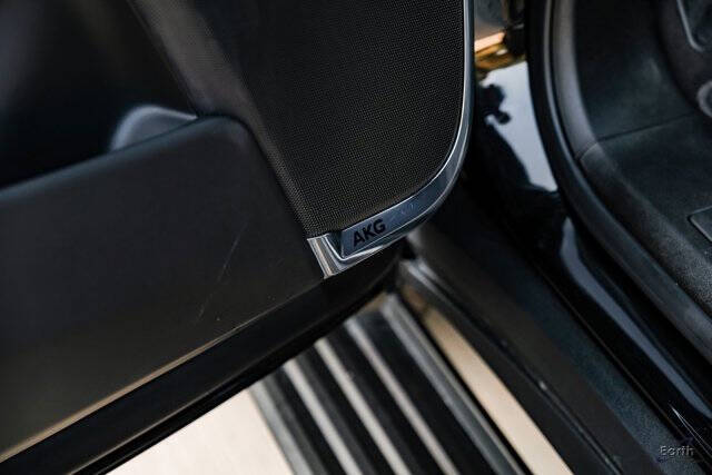 2025 Cadillac Escalade-V